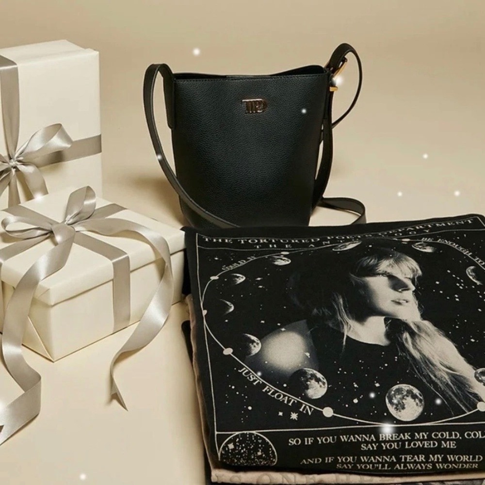 TTPD The Tortured Poets Department Black Faux Leather Bucket Bag Gold Logo - Picture 8 of 8
